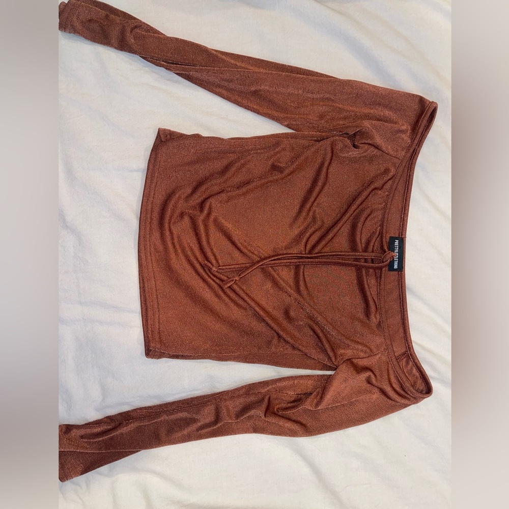 Prettylittlething Tie front crop top.